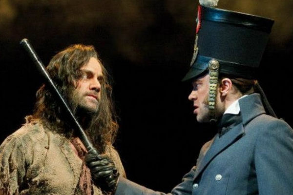 读《悲惨世界》有感1000字的范文