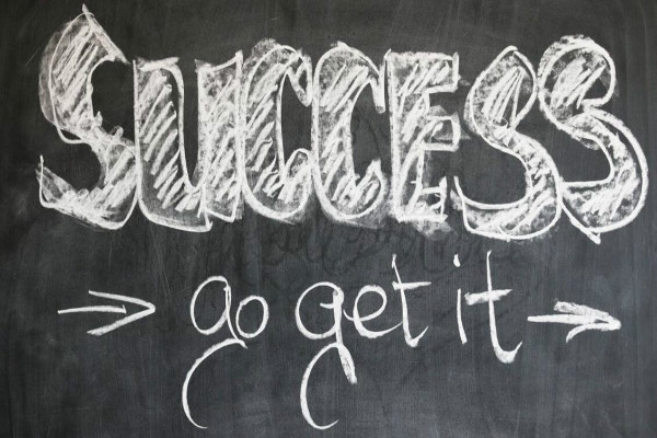 �߶���ʷ�ж�����ʷ�¼������۷���