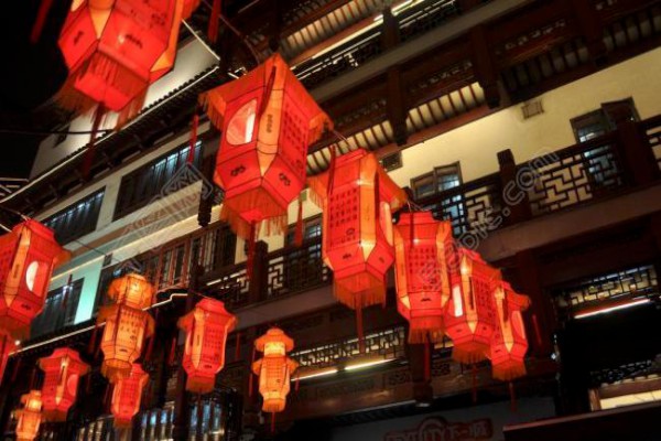 �µ��գ���Ԫ����2018Ԫ���ڵ��ˣ����Ԫ���ڲµ�������д������