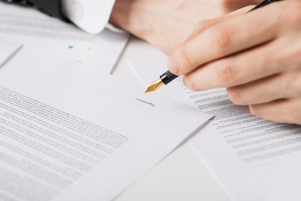 ��ɺ�ͬЭ���顾��ƪ��