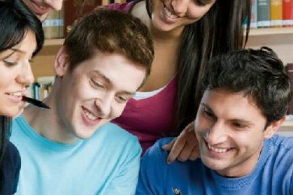 ���а༶��־�ںţ�ƴ�������漣���ܶ���д�Ի�