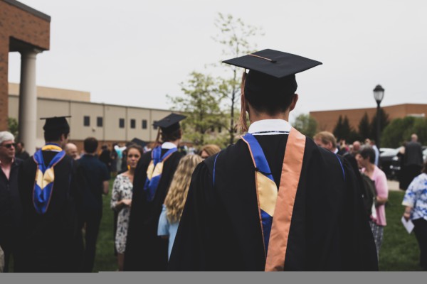 大学毕业祝福短信10字